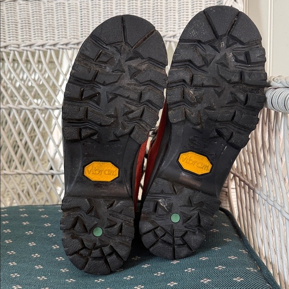 La Sportiva Leather Mountaineering Boots Red/Black Vibram — EU 39 W 7.5 / M 6.5 - Picture 7 of 8